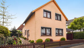 Bremen-Grohn: Freistehendes Einfamilienhaus mit Sonnenterrasse und Carport in bevorzugter Lage 