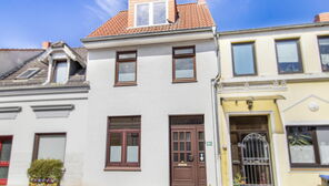 Bremen-Walle: Charmantes Reihenmittelhaus mit Innenhof und Balkon - ideal für junge Familien!