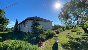 Einfamilienhaus mit großem Grundstück in
Neuenburg- Bieterverfahren