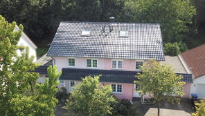 Platz für Alle!
Haushälfte, ideal für Mehrgenerationen, Großfamilien und Investoren in Top Lage